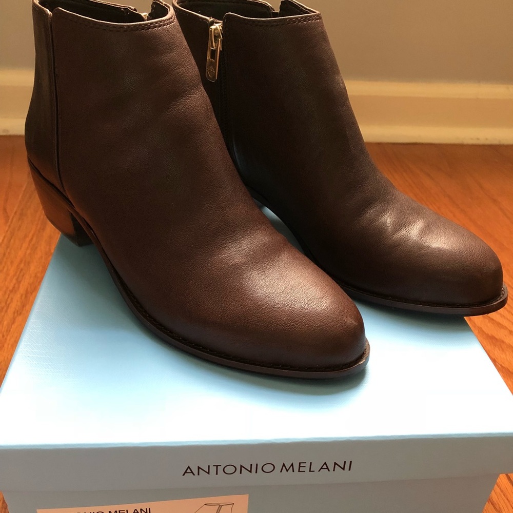 Leather ankle booty
